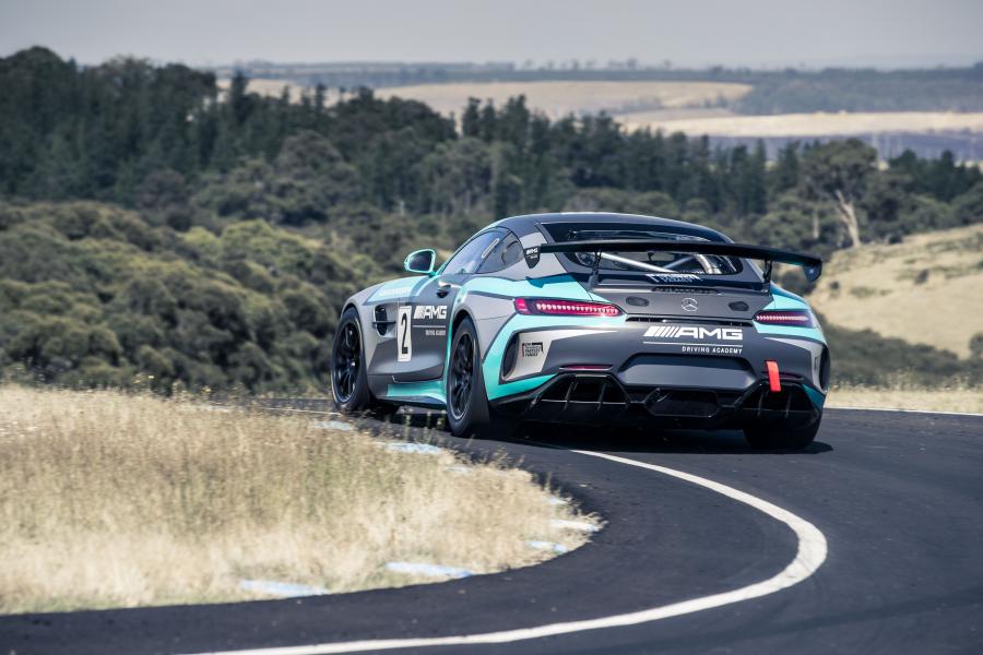  Mercedes-AMG GT4 (C190) 2017 года  (фото 27 из 43)